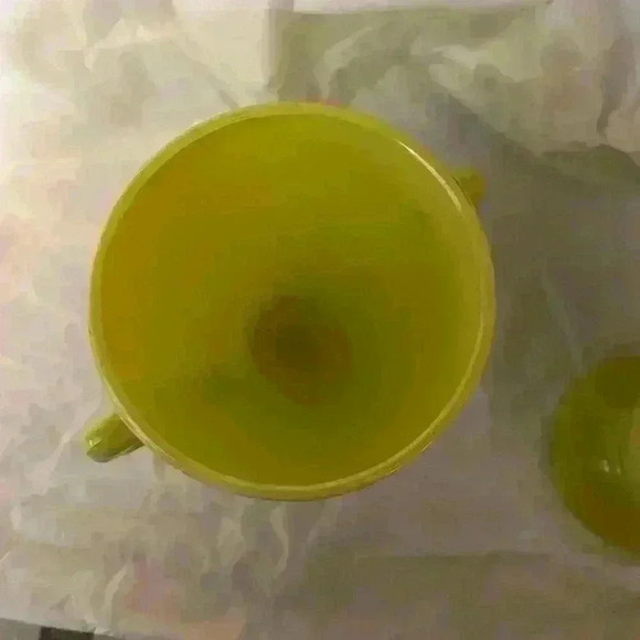 Hazel Atlas Glass Vintage Sugar and Creamer in Chartreuse Color - Picture 4 of 6